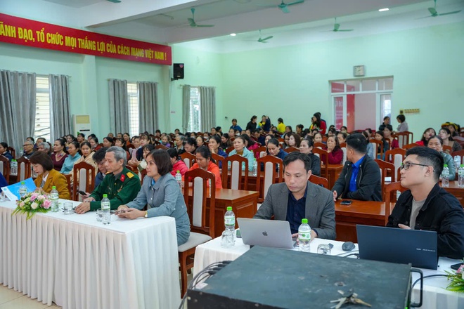 HỘI NGHỊ TẬP HUẤN ĐÀO TẠO KINH DOANH THƯƠNG MẠI ĐIỆN TỬ SƠN MÀI TRUYỀN THỐNG - Ảnh 2.