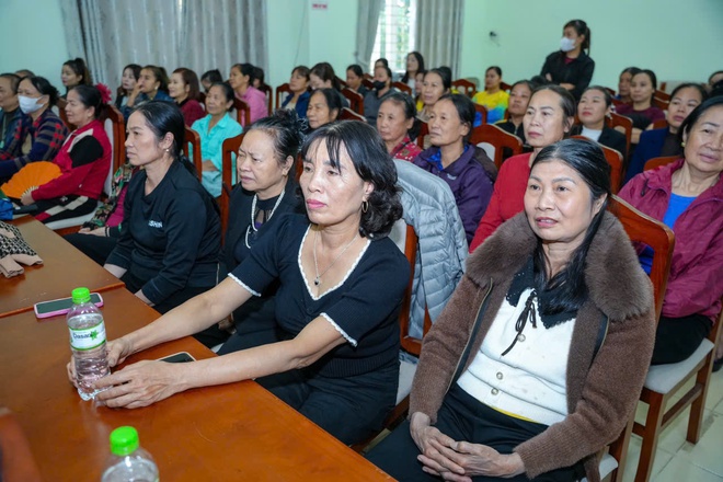 HỘI NGHỊ TẬP HUẤN ĐÀO TẠO KINH DOANH THƯƠNG MẠI ĐIỆN TỬ SƠN MÀI TRUYỀN THỐNG - Ảnh 3.