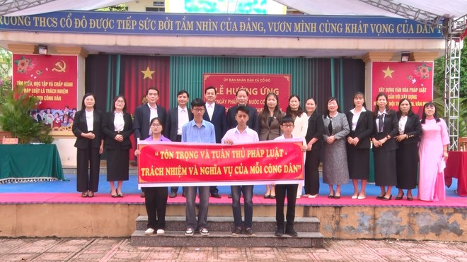 UBND XÃ CỔ ĐÔ TỔ CHỨC LỄ PHÁT ĐỘNG HƯỞNG ỨNG “NGÀY PHÁP LUẬT NƯỚC CỘNG HÒA XÃ HỘI CHỦ NGHĨA VIỆT NAM” NĂM 2025- Ảnh 1.