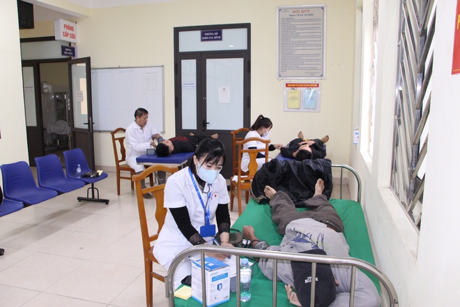 Thanh niên Phú Nghĩa hăng hái tham gia khám sơ tuyển nghĩa vụ quân sự tại điểm Trạm Y tế Phú Nghĩa- Ảnh 11.