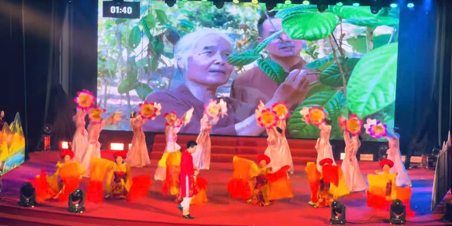 THÔN THANH HÀ, XÃ TRUNG GIÃ THAM GIA LIÊN HOAN “THÔN, TỔ DÂN PHỐ VĂN HÓA TIÊU BIỂU”THÀNH PHỐ HÀ NỘI NĂM 2025- Ảnh 10.