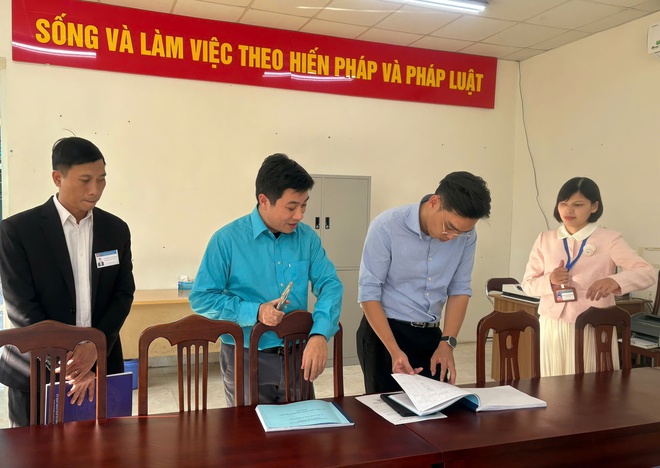 Đoàn Kiểm tra số 2 Thành phố Hà Nội kiểm tra công tác Cải cách hành chính và Chuyển đổi số tại UBND xã Hồng Vân- Ảnh 7.