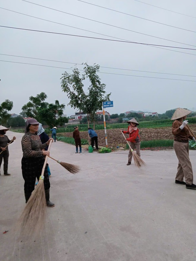 XÃ TRUNG GIÃ ĐỒNG LOẠT RA QUÂN VỆ SINH MÔI TRƯỜNG NÂNG CAO CHẤT LƯỢNG KHÔNG KHÍ- Ảnh 2.