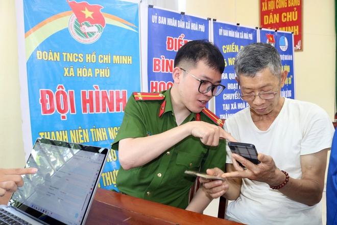 Xã Hòa Phú - Đẩy mạnh cải cách hành chính - chuyển đổi số- Ảnh 4.