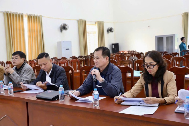 UBND xã Hồng Vân: Hội nghị phúc tra kết quả rà soát hộ cận nghèo định kỳ cuối năm 2025- Ảnh 4.