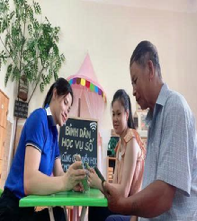 XÃ TRUNG GIÃ HƯỞNG ỨNG NGÀY CHUYỂN ĐỔI SỐ QUỐC GIA- Ảnh 2.