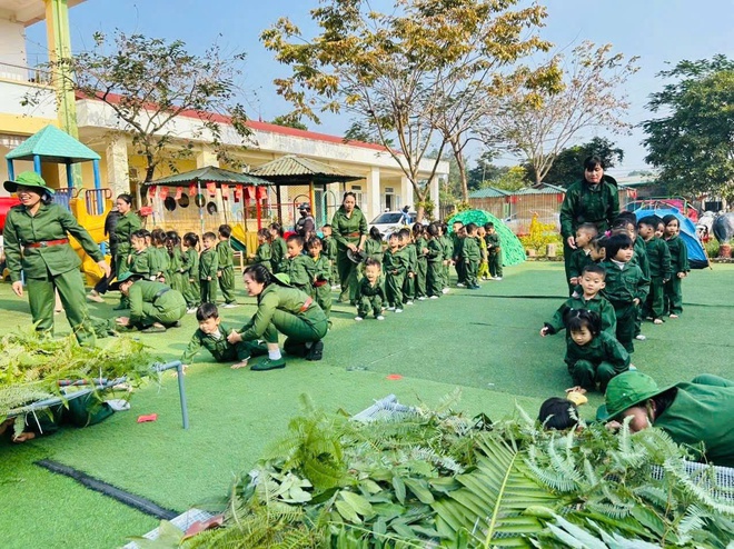Trường Mầm non xã Yên Bài tổ chức hoạt động trải nghiệm với chủ đề “Chúng em là chiến sĩ”- Ảnh 13.