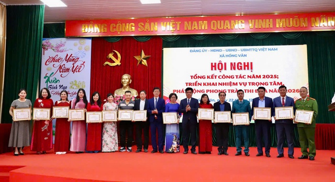 Xã Hồng Vân tổng kết công tác Đảng, chính quyền năm 2025; Triển khai nhiệm vụ trọng tâm, phát động phong trào thi đua năm 2026- Ảnh 7.