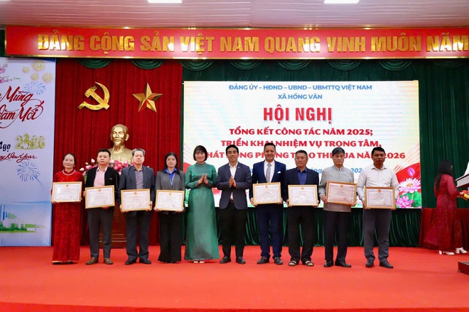Xã Hồng Vân tổng kết công tác Đảng, chính quyền năm 2025; Triển khai nhiệm vụ trọng tâm, phát động phong trào thi đua năm 2026- Ảnh 8.