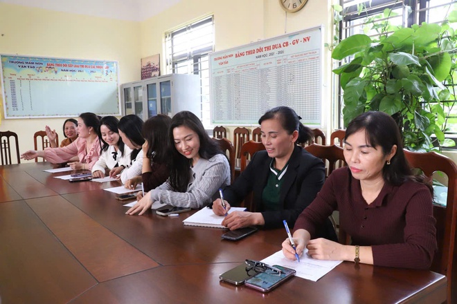 Trường Mầm non Vân Tảo tổ chức chuyên đề bồi dưỡng đạo đức của người giáo viên mầm non và quản lý cảm xúc của người giáo viên mầm non trong hoạt động nghề nghiệp- Ảnh 8.