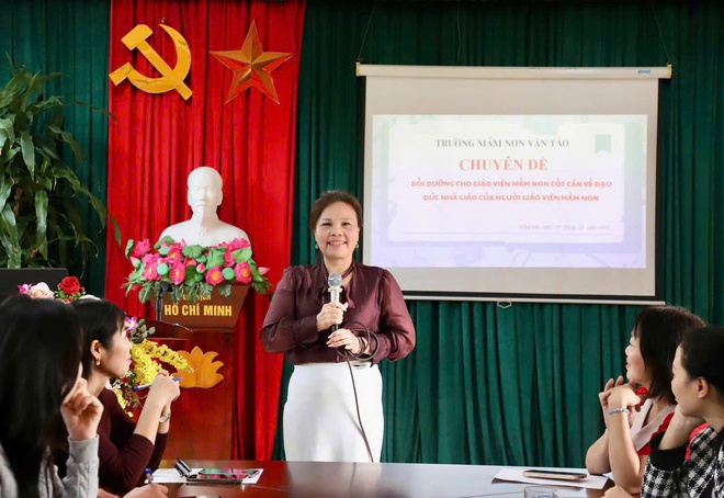 Trường Mầm non Vân Tảo tổ chức chuyên đề bồi dưỡng đạo đức của người giáo viên mầm non và quản lý cảm xúc của người giáo viên mầm non trong hoạt động nghề nghiệp- Ảnh 4.