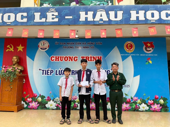 Xã Hồng Vân: Tổ chức nhiều hoạt động nhân dịp kỷ niệm 81 năm ngày thành lập Quân đội Nhân dân Việt Nam 22/12/2025- Ảnh 5.