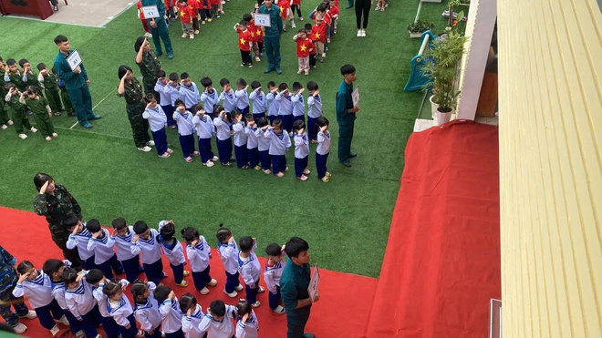 Xã Hồng Vân: Tổ chức nhiều hoạt động nhân dịp kỷ niệm 81 năm ngày thành lập Quân đội Nhân dân Việt Nam 22/12/2025- Ảnh 13.