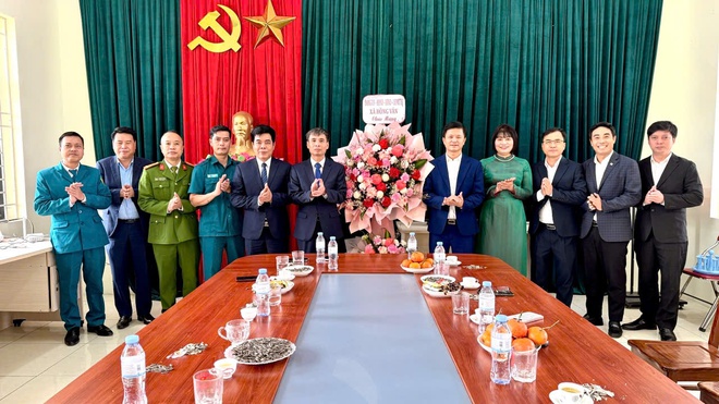 Xã Hồng Vân: Tổ chức nhiều hoạt động nhân dịp kỷ niệm 81 năm ngày thành lập Quân đội Nhân dân Việt Nam 22/12/2025- Ảnh 2. Xã Hồng Vân: Tổ chức nhiều hoạt động nhân dịp kỷ niệm 81 năm ngày thành lập Quân đội Nhân dân Việt Nam 22/12/2025- Ảnh 2.