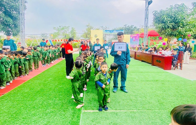 Xã Hồng Vân: Tổ chức nhiều hoạt động nhân dịp kỷ niệm 81 năm ngày thành lập Quân đội Nhân dân Việt Nam 22/12/2025- Ảnh 18.