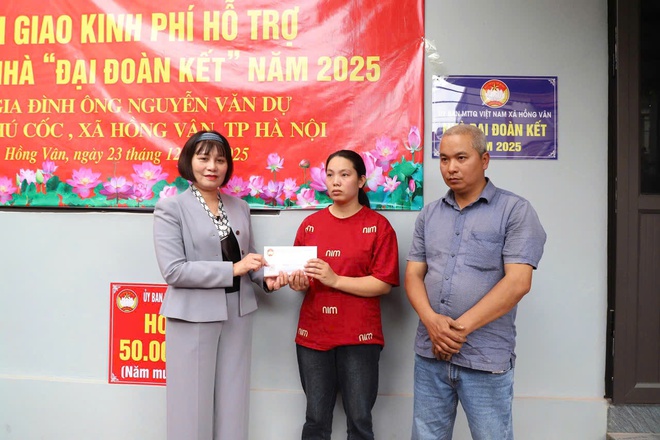 Xã Hồng Vân trao mái ấm yêu thương, lan toả tinh thần đại đoàn kết- Ảnh 3.