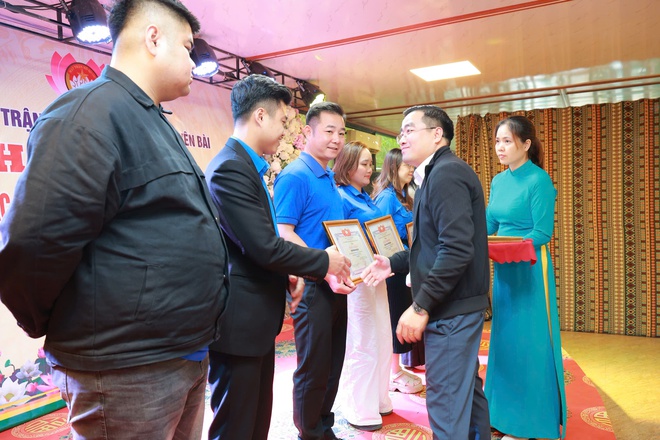 UB MTTQ xã Yên Bài tổng kết công tác mặt trận và các tổ chức chính trị xã hội năm 2025.- Ảnh 8.