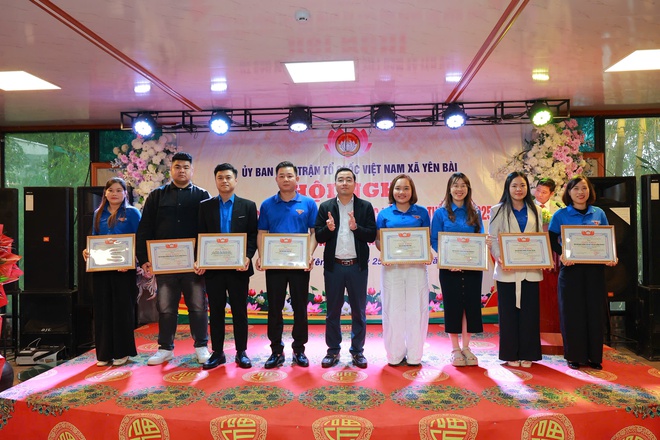 UB MTTQ xã Yên Bài tổng kết công tác mặt trận và các tổ chức chính trị xã hội năm 2025.- Ảnh 6.