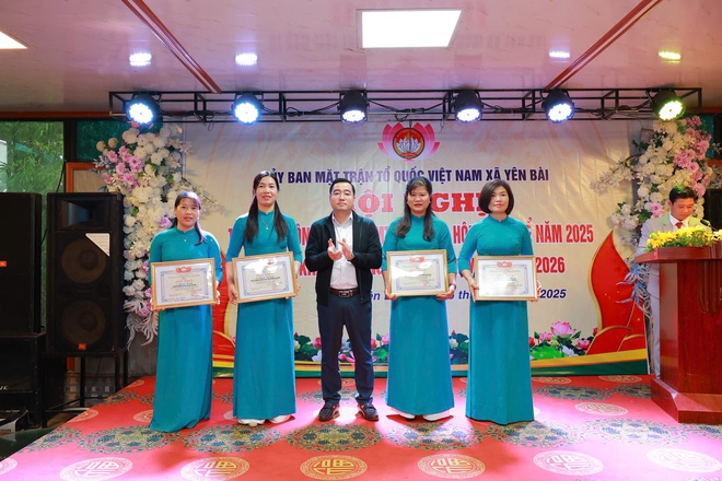 UB MTTQ xã Yên Bài tổng kết công tác mặt trận và các tổ chức chính trị xã hội năm 2025.- Ảnh 21.