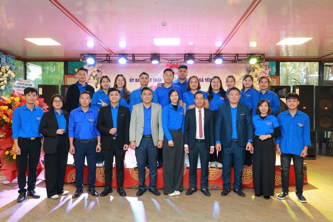 UB MTTQ xã Yên Bài tổng kết công tác mặt trận và các tổ chức chính trị xã hội năm 2025.- Ảnh 54.