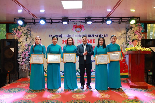 UB MTTQ xã Yên Bài tổng kết công tác mặt trận và các tổ chức chính trị xã hội năm 2025.- Ảnh 39.