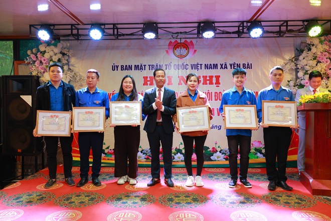 UB MTTQ xã Yên Bài tổng kết công tác mặt trận và các tổ chức chính trị xã hội năm 2025.- Ảnh 31.