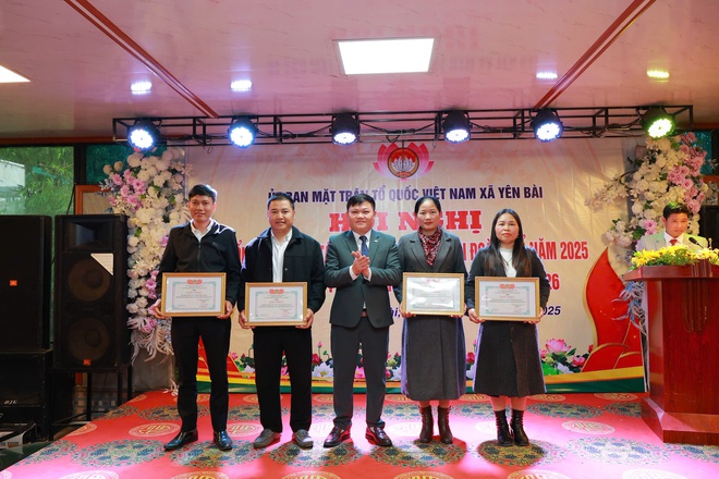 UB MTTQ xã Yên Bài tổng kết công tác mặt trận và các tổ chức chính trị xã hội năm 2025.- Ảnh 44.