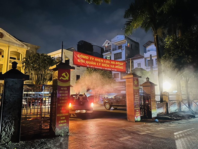 Trạm Y tế phường Hà Đông hoàn thành chiến dịch phun hóa chất diệt muỗi diện rộng phòng, chống dịch bệnh sốt xuất huyết- Ảnh 1.