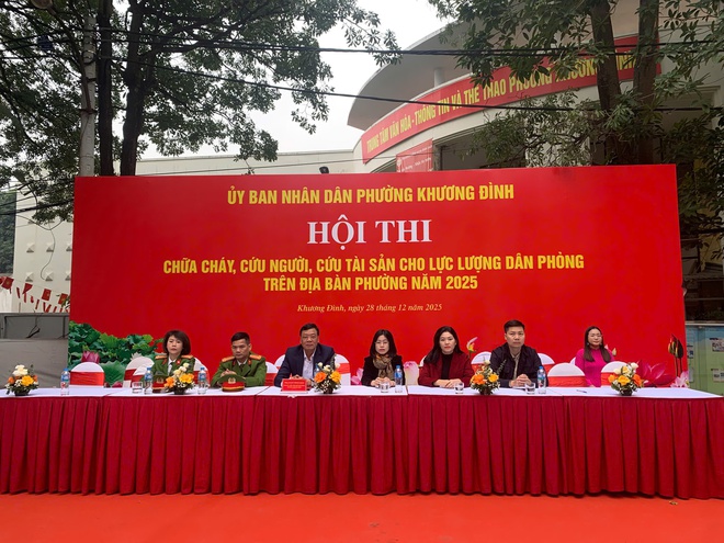 Khương Đình: Hội thi chữa cháy, cứu người, cứu tài sản năm 2025 thành công tốt đẹp- Ảnh 4.