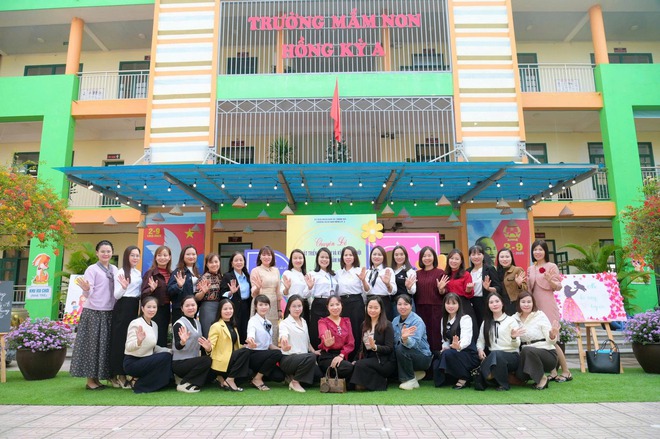 Sáng ngày 22/12/2025, Phòng Văn hóa – Xã hội xã Trung Giã tổ chức buổi kiến tập chuyên đề “Phát triển tình cảm và kỹ năng xã hội cho trẻ mầm non” tại trường MN Hồng Kỳ A.- Ảnh 9.