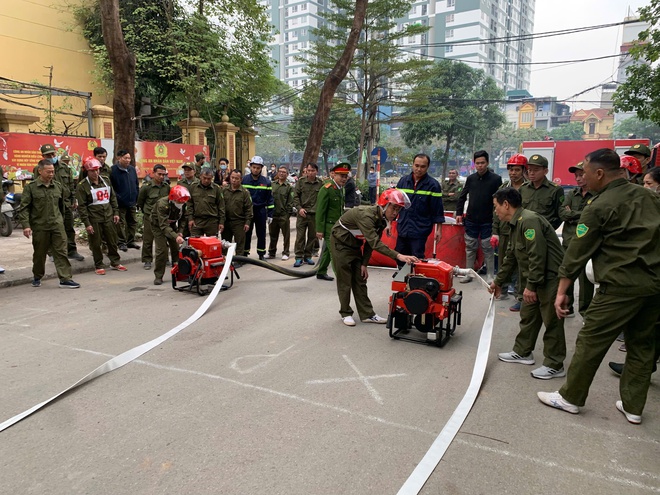 Khương Đình: Hội thi chữa cháy, cứu người, cứu tài sản năm 2025 thành công tốt đẹp- Ảnh 21.