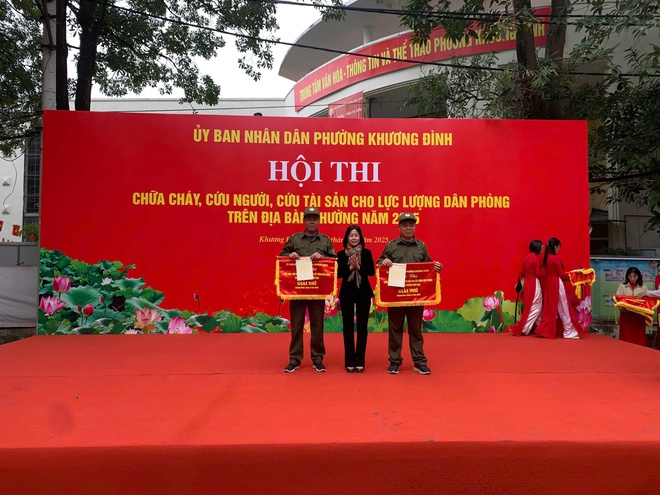 Khương Đình: Hội thi chữa cháy, cứu người, cứu tài sản năm 2025 thành công tốt đẹp- Ảnh 26.