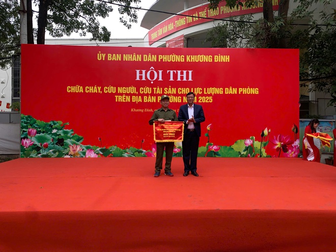 Khương Đình: Hội thi chữa cháy, cứu người, cứu tài sản năm 2025 thành công tốt đẹp- Ảnh 24.