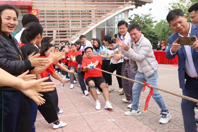 Sôi nổi giải kéo co xã Hồng Vân chào xuân Bính Ngọ 2026- Ảnh 5.