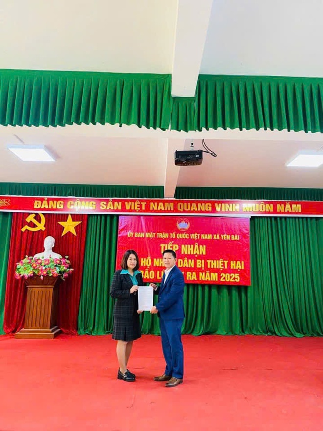 Ủy ban MTTQ Việt Nam xã Yên Bài tiếp nhận ủng hộ đồng bào vùng bão lũ năm 2025- Ảnh 3.