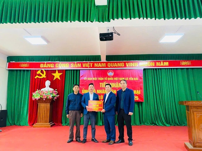 Ủy ban MTTQ Việt Nam xã Yên Bài tiếp nhận ủng hộ đồng bào vùng bão lũ năm 2025- Ảnh 4.