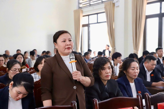 Kỳ họp thứ hai (kỳ họp thường lệ cuối năm 2025) HĐND xã Hồng Vân khoá XXII, nhiệm kỳ 2021-2026 thành công tốt đẹp- Ảnh 6.