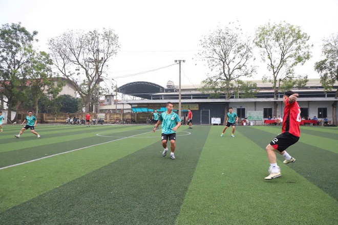 Giao hữu bóng đá chào mừng thành công Đại hội đại biểu MTTQ Việt Nam Thành phố Hà Nội và Đại hội đại biểu Đoàn TNCSHCM Thành phố Hà Nội nhiệm kỳ 2025 -2030- Ảnh 3.