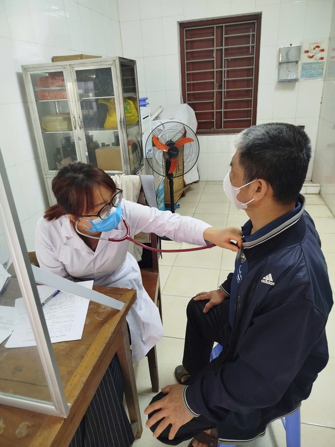 Trạm Y tế Hà Đông khám phát hiện bệnh lao, bệnh phổi tắc nghẽn mạn tính và hen phế quản miễn phí cho người dân- Ảnh 1.