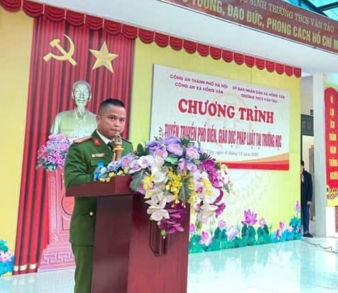 Tuyên truyền pháp luật về an toàn giao thông cho học sinh Trường THCS Vân Tảo- Ảnh 3.
