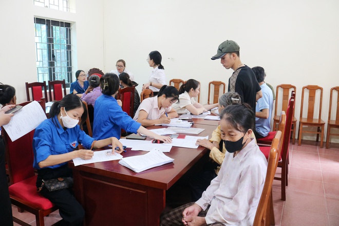Xã Hòa Phú: Hướng dẫn, tiếp nhận hồ sơ trợ cấp hưu trí xã hội theo Nghị định 176 của  Chính Phủ.- Ảnh 2.