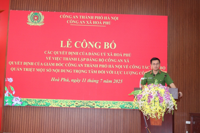 Công an xã Hòa Phú tổ chức Lễ công bố các Nghị quyết của Đảng ủy xã về việc thành lập Đảng bộ công an xã- Ảnh 11.