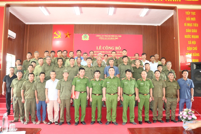 Công an xã Hòa Phú tổ chức Lễ công bố các Nghị quyết của Đảng ủy xã về việc thành lập Đảng bộ công an xã- Ảnh 10.