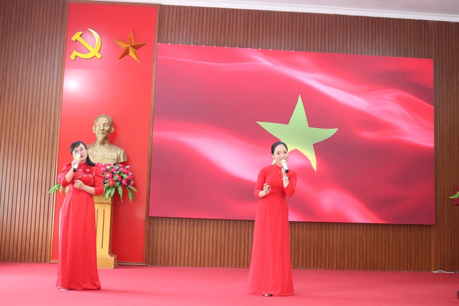 Lễ trao quyết định của Thành đoàn Hà Nội về công tác cán bộ tại xã Hòa Phú- Ảnh 4.