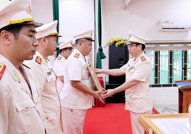 XÃ THƯ LÂM TỔ CHỨC HỘI NGHỊ CÔNG BỐ QUYẾT ĐỊNH THÀNH LẬP CÔNG AN XÃ, QUYẾT ĐỊNH THÀNH LẬP ĐẢNG BỘ CÔNG AN XÃ VÀ CÁC QUYẾT ĐỊNH THÀNH LẬP CHI BỘ TRỰC THUỘC ĐẢNG BỘ CÔNG AN XÃ- Ảnh 3. XÃ THƯ LÂM TỔ CHỨC HỘI NGHỊ CÔNG BỐ QUYẾT ĐỊNH THÀNH LẬP CÔNG AN XÃ, QUYẾT ĐỊNH THÀNH LẬP ĐẢNG BỘ CÔNG AN XÃ VÀ CÁC QUYẾT ĐỊNH THÀNH LẬP CHI BỘ TRỰC THUỘC ĐẢNG BỘ CÔNG AN XÃ- Ảnh 3.