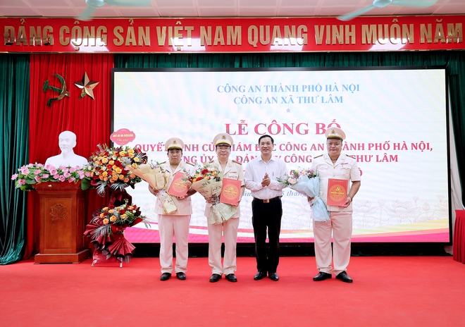 XÃ THƯ LÂM TỔ CHỨC HỘI NGHỊ CÔNG BỐ QUYẾT ĐỊNH THÀNH LẬP CÔNG AN XÃ, QUYẾT ĐỊNH THÀNH LẬP ĐẢNG BỘ CÔNG AN XÃ VÀ CÁC QUYẾT ĐỊNH THÀNH LẬP CHI BỘ TRỰC THUỘC ĐẢNG BỘ CÔNG AN XÃ- Ảnh 8.