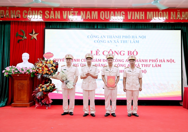XÃ THƯ LÂM TỔ CHỨC HỘI NGHỊ CÔNG BỐ QUYẾT ĐỊNH THÀNH LẬP CÔNG AN XÃ, QUYẾT ĐỊNH THÀNH LẬP ĐẢNG BỘ CÔNG AN XÃ VÀ CÁC QUYẾT ĐỊNH THÀNH LẬP CHI BỘ TRỰC THUỘC ĐẢNG BỘ CÔNG AN XÃ- Ảnh 14.