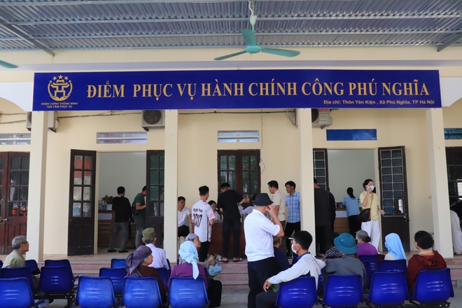 Điểm phục vụ hành chính công xã Phú Nghĩa tiếp nhận 269 hồ sơ hành chính trong ngày 16/7

- Ảnh 1.
