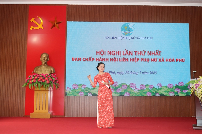 Hội LHPN xã Hòa Phú: Tổ chức Hội nghị lần thứ Nhất BCH Hội LHPN xã

- Ảnh 2.