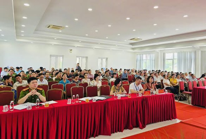 Hội nghị triển khai kế hoạch lấy ý kiến cử tri về Đề án đổi tên tổ dân phố, ghép cụm dân cư vào tổ dân phố trên địa bàn phường Phúc Lợi- Ảnh 2.